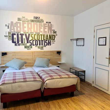 Hotel La Roseraie Wemmel Bagian luar foto