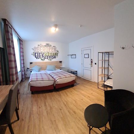 Hotel La Roseraie Wemmel Bagian luar foto