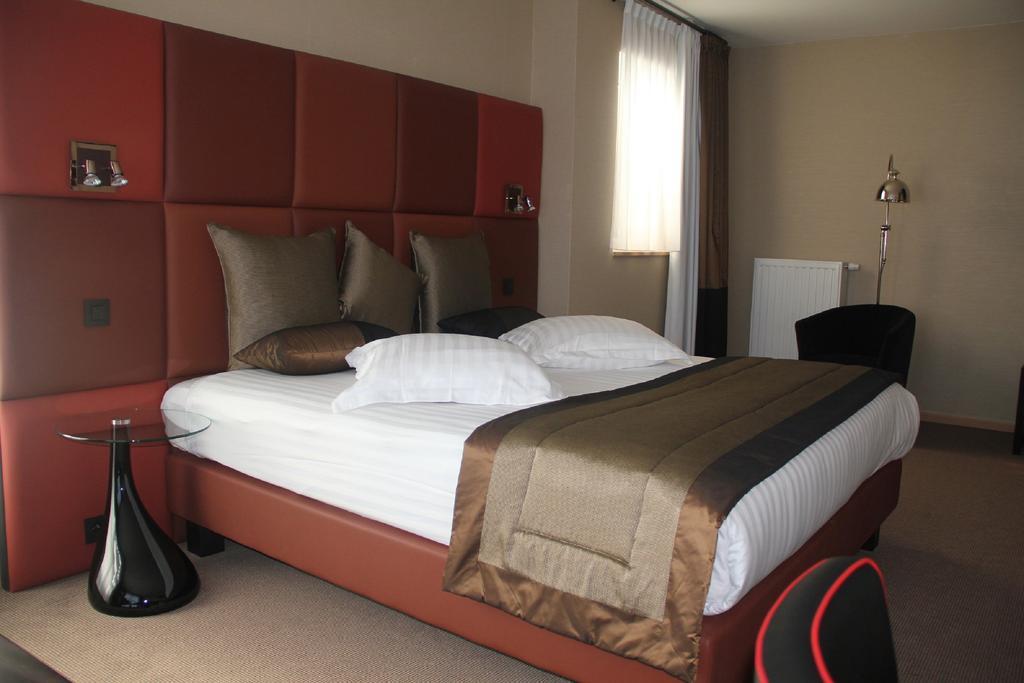 Hotel La Roseraie Wemmel Ruang foto