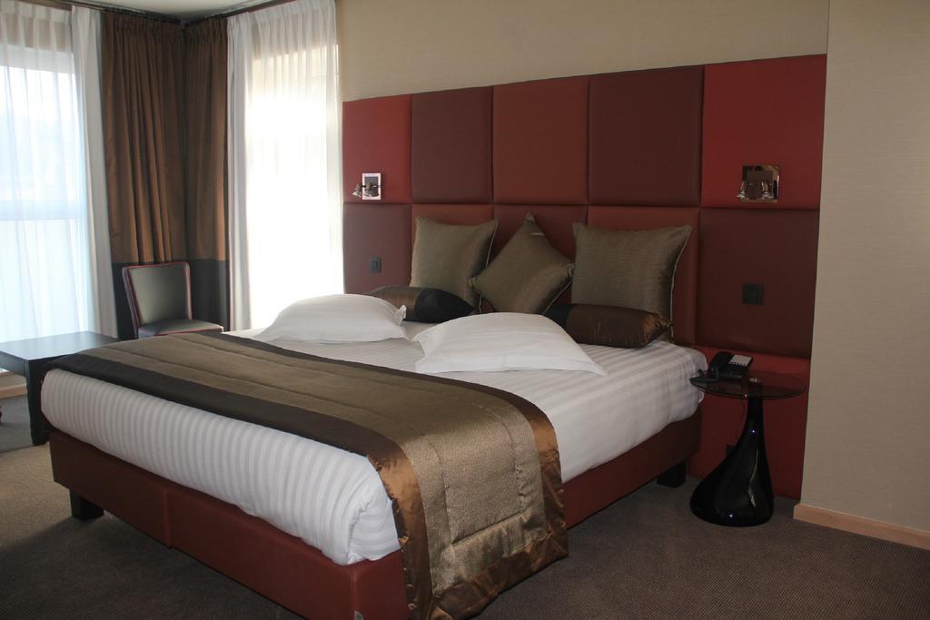 Hotel La Roseraie Wemmel Ruang foto