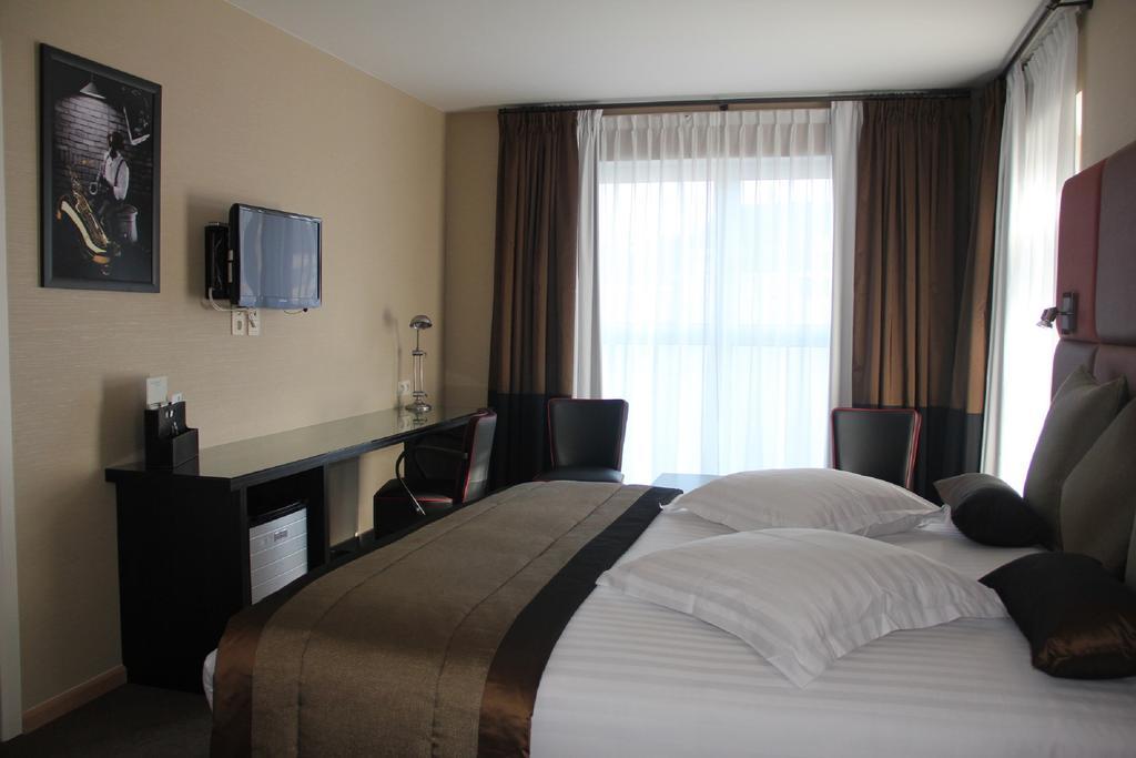 Hotel La Roseraie Wemmel Ruang foto