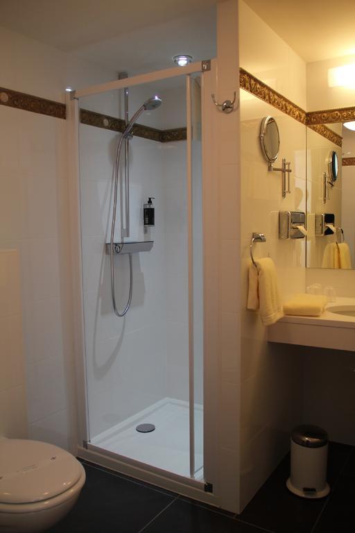 Hotel La Roseraie Wemmel Ruang foto