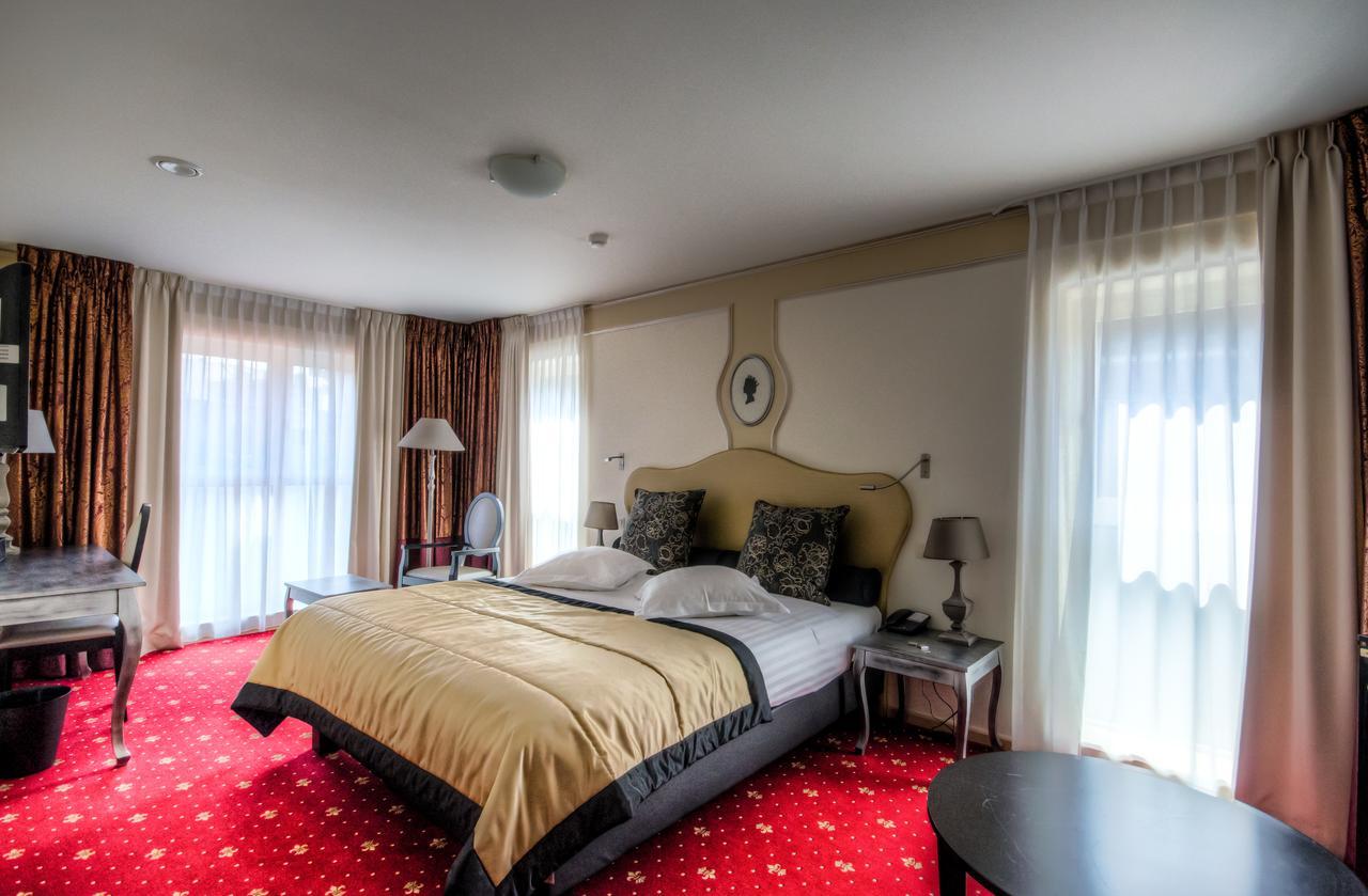 Hotel La Roseraie Wemmel Bagian luar foto